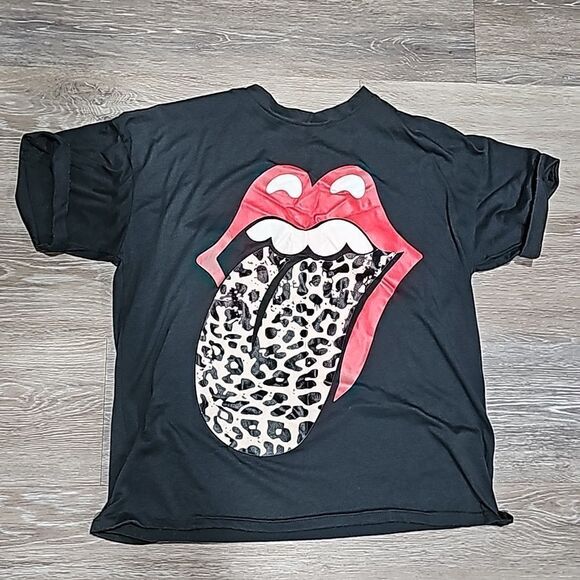 Graphic tee  - Picture 1 of 4